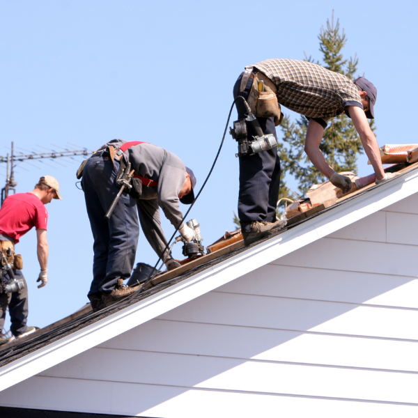 roofing-contractor-work
